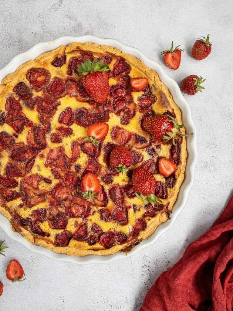 tarta sufleu cu capsuni
