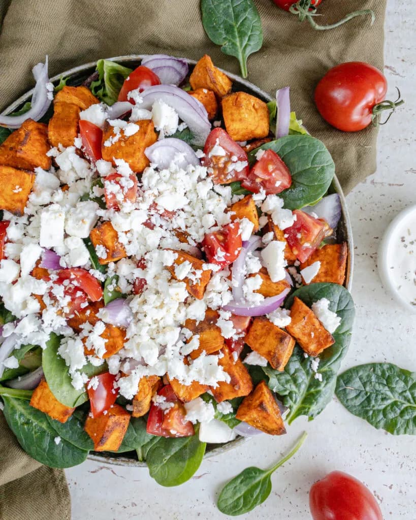 salata cu cartofi dulci si feta