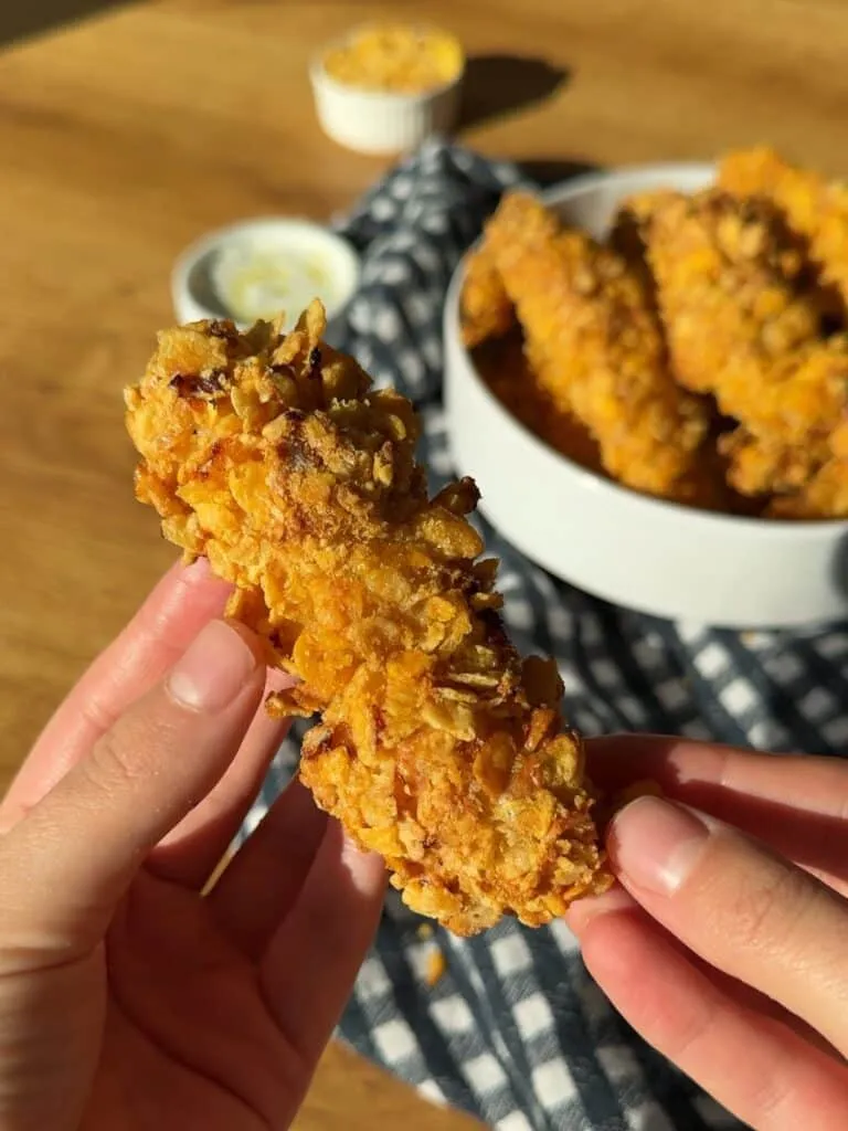 pui crispy in fulgi de porumb