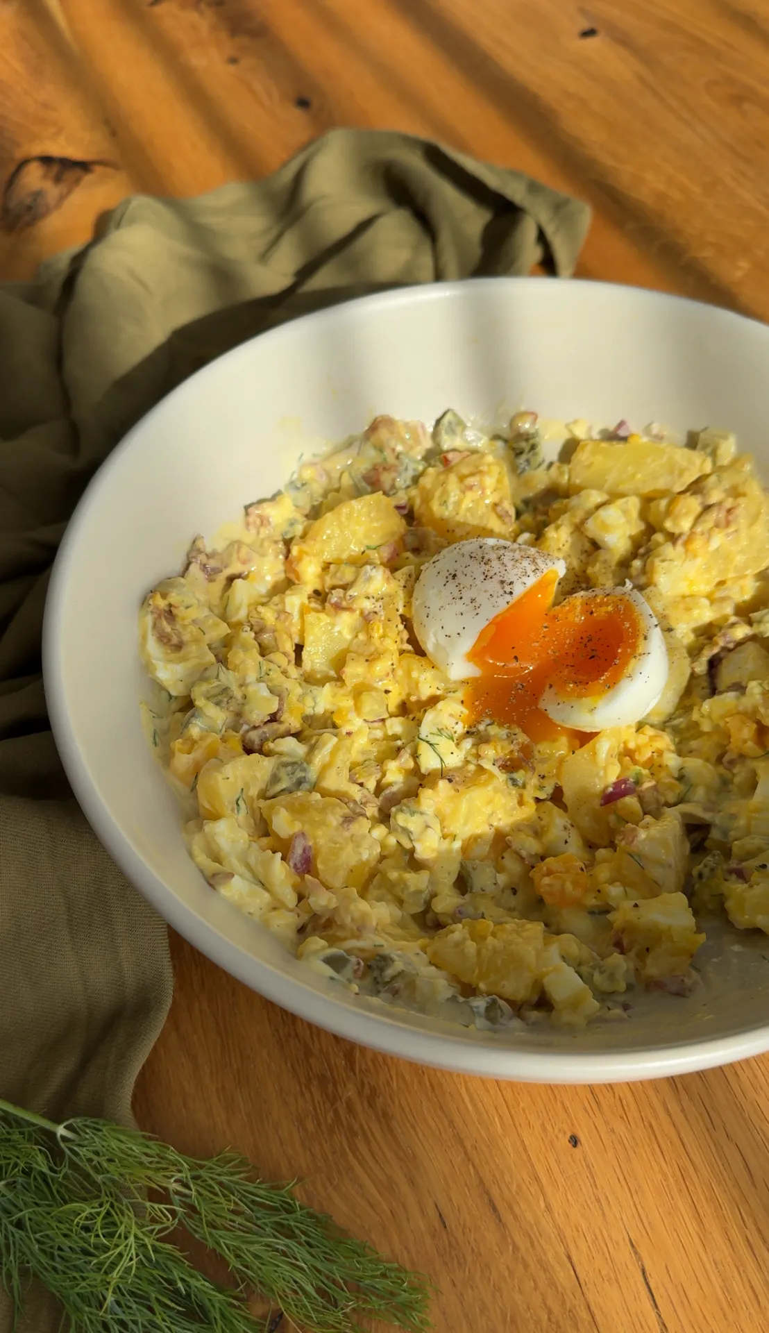 Salata de cartofi cu oua